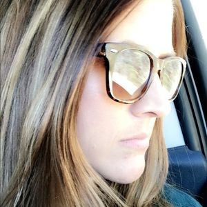 Meet your Posher, Lyndi